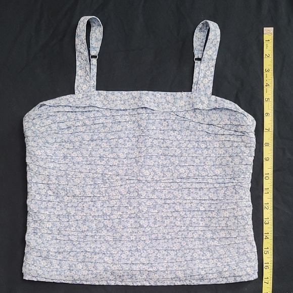 Abercrombie Kids Blue w White Florals Smocked Set - Picture 3 of 12